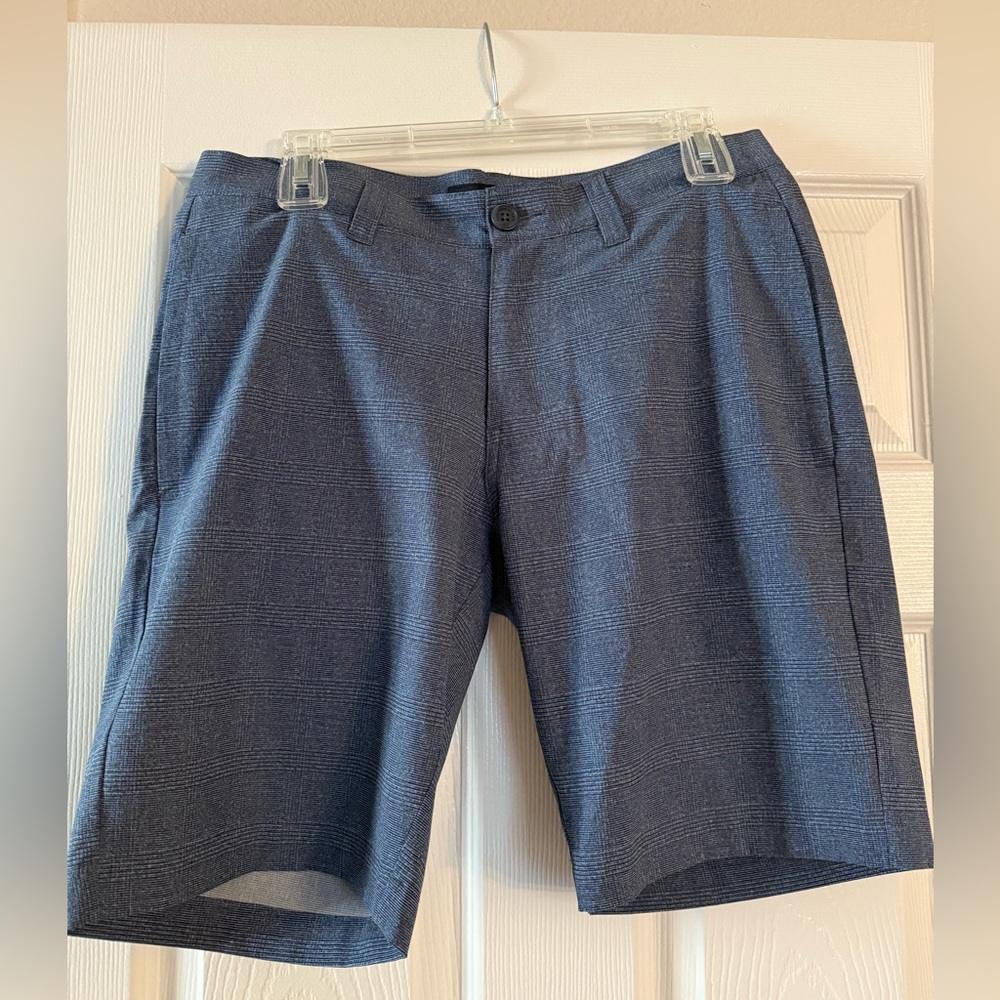 *Like New* TravisMathew Athleisure Shorts Size 30 Sporty Casual Lightweight